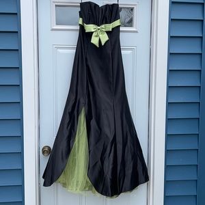 Jessica McClintock Gown